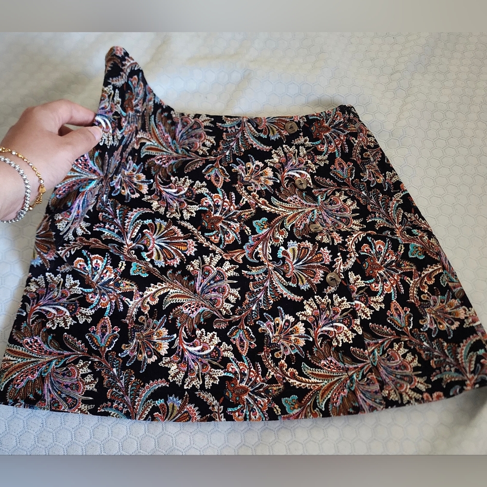 Zara Trafaluc Elegant Paisley Print Mini Skirt